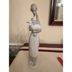 VTG Lladró Porcelain Figurine Girl with Lamb #4505 Design by Fulgencio Garcia